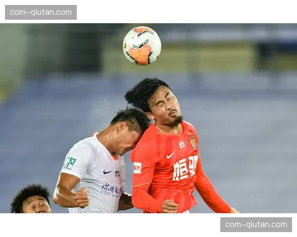 伊斯梅尔史密斯担纲关键球，深圳外援轮换收效