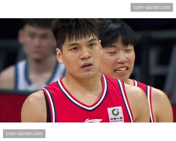 广州客场爆冷胜广东，威金顿与陈国豪内外结合战术奏效